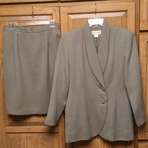 Casual Corner Long Sleeve Business Gray Suit